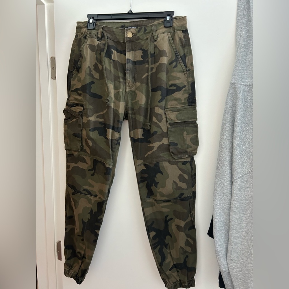 NWT Fashion Nova joggers